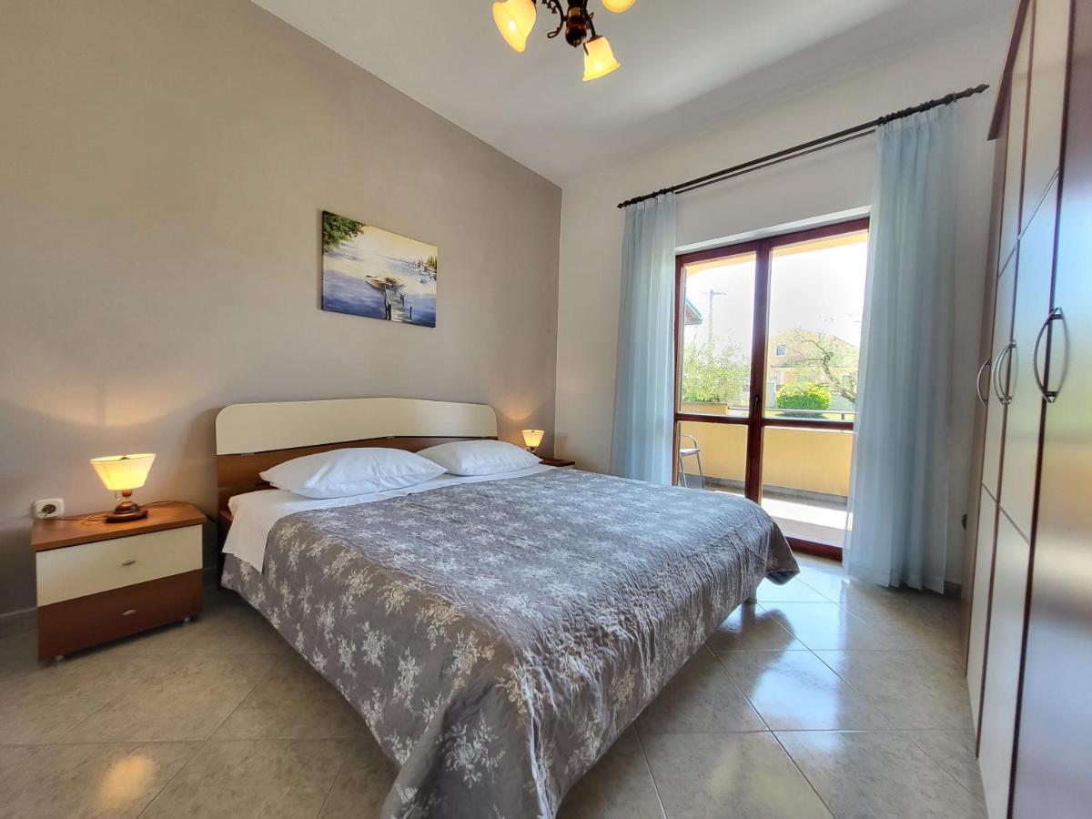 Cozy Apartment Mandula Vrsar Kültér fotó