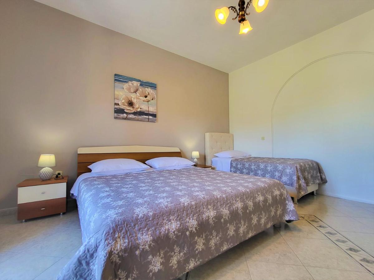 Cozy Apartment Mandula Vrsar Kültér fotó
